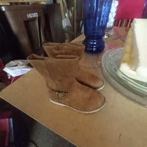 Kids boots